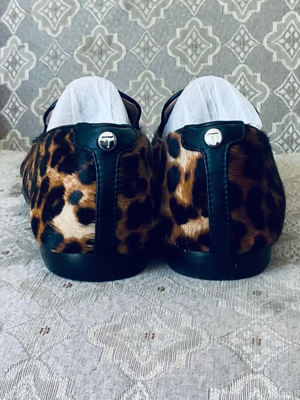 Taryn Rose Collection Leopard Calf Hair Loafers - Size 9 NEW - Picture 4 of 8
